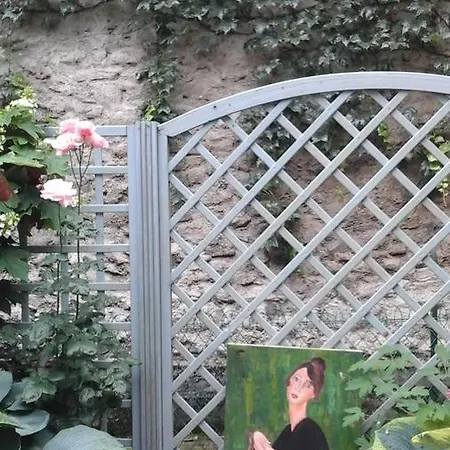 La Mirandole *
